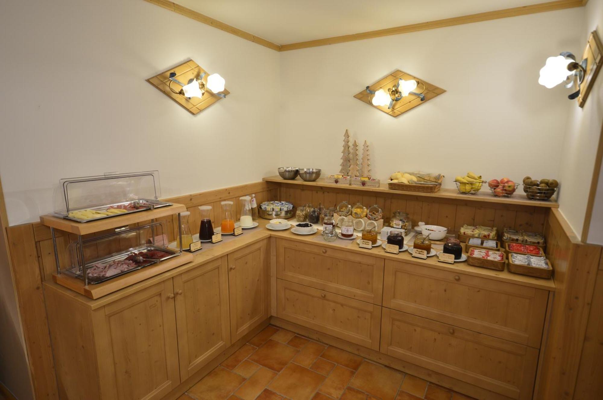 Hotel Garni Sant'Antonio Con Spa Madonna Buitenkant foto