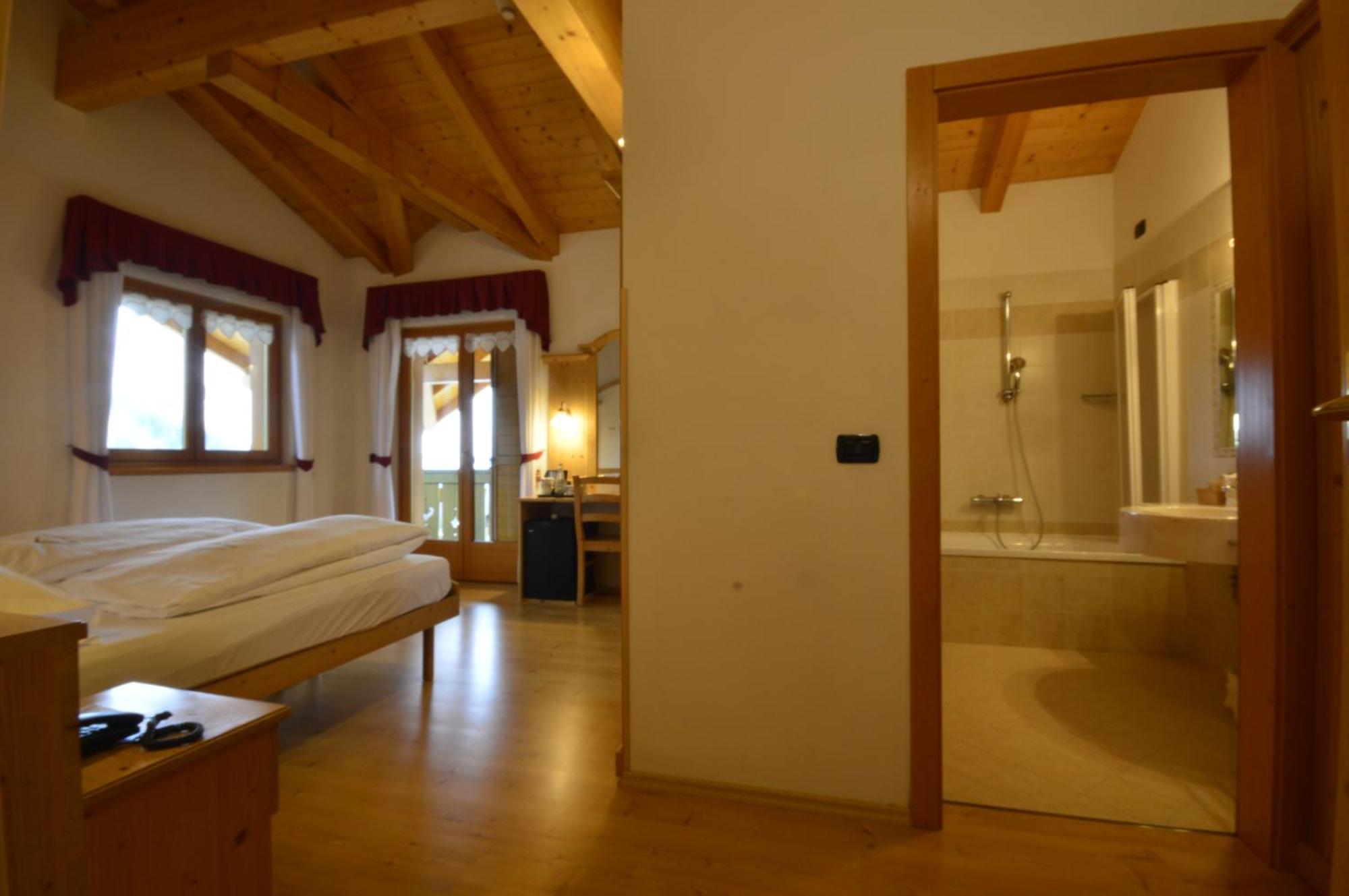 Hotel Garni Sant'Antonio Con Spa Madonna Buitenkant foto